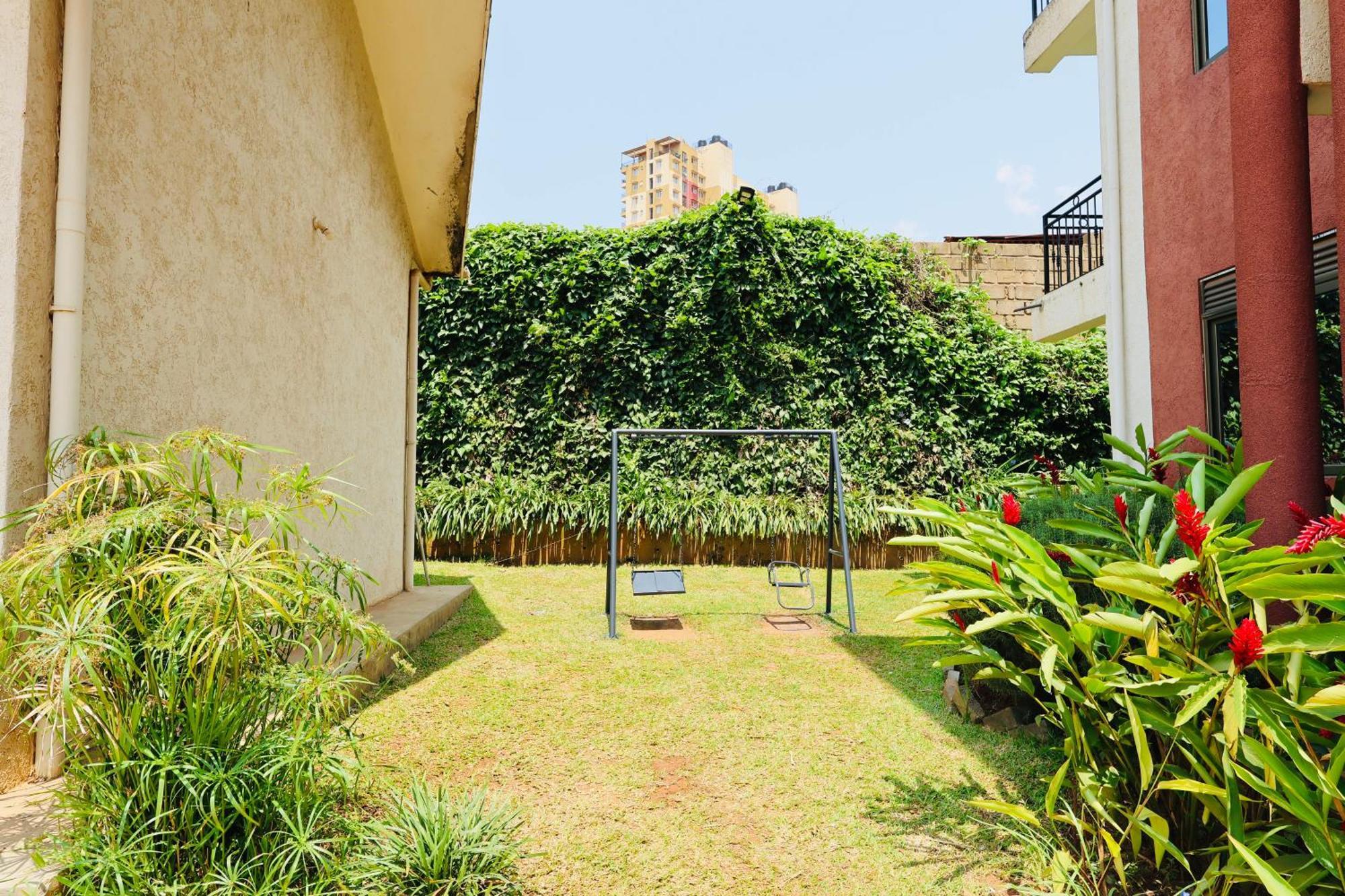 Bon Bini Residence คัมพาลา ภายนอก รูปภาพ